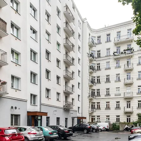 Paparazzi Apartment